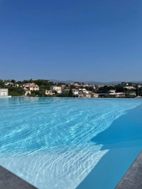 3 pièces neuf piscine débordement en Rooftop